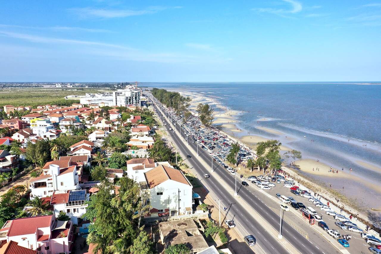 Praia cidade de Maputo 1.jpg