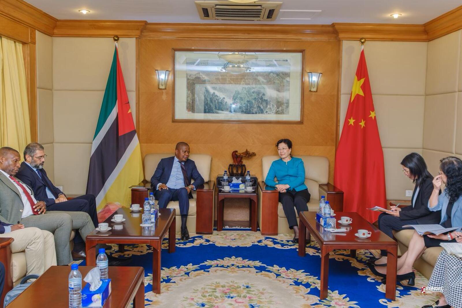 FUNDEC e Embaixad China.jpg